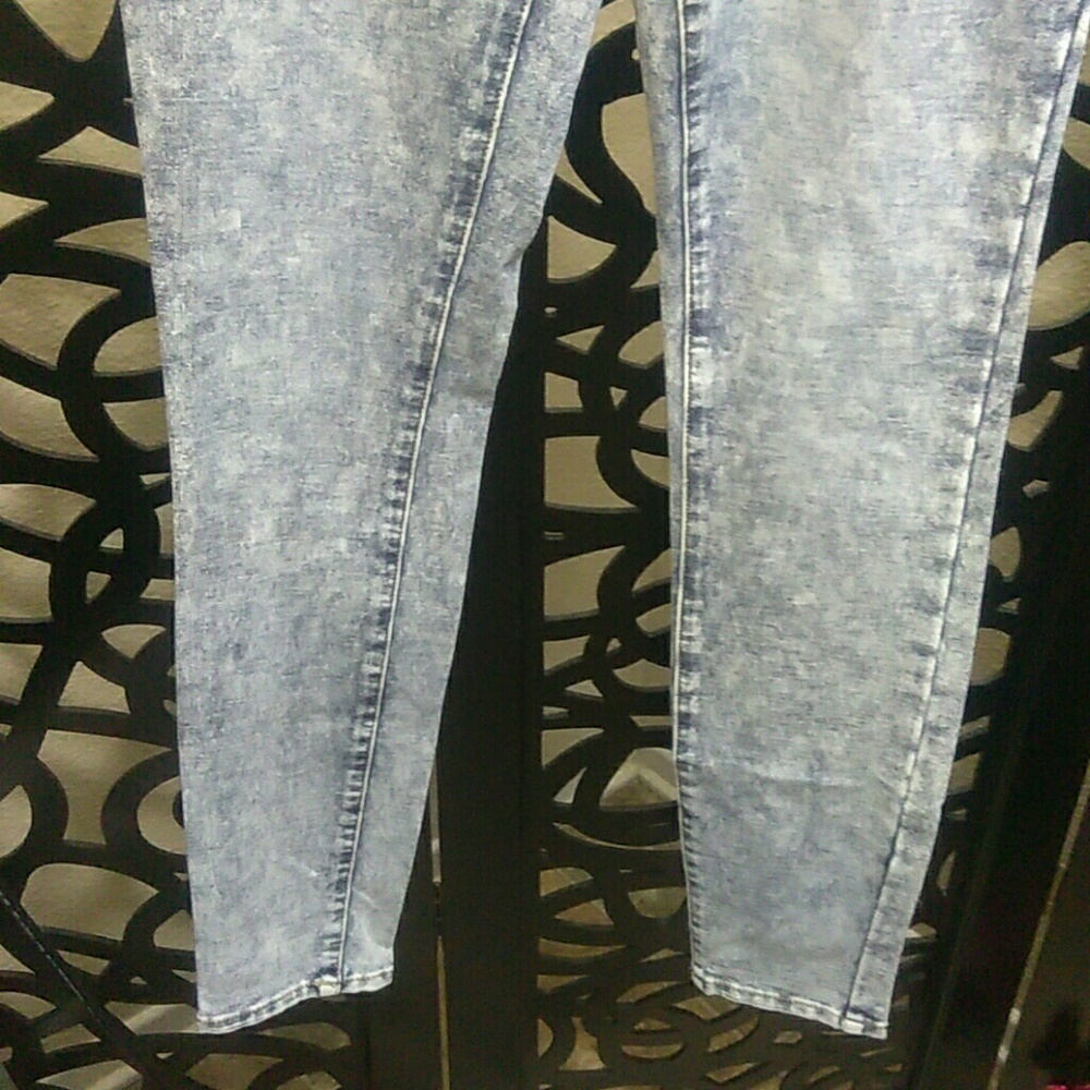 Pants - Picture 3 of 6
